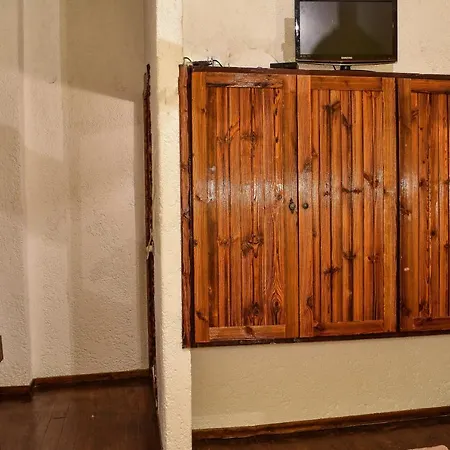 Polydrosos Ξενοδοχείο 2*